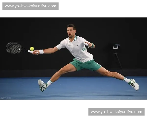 开云体育主帅对决：巅峰对决，谁能笑傲绿茵场？